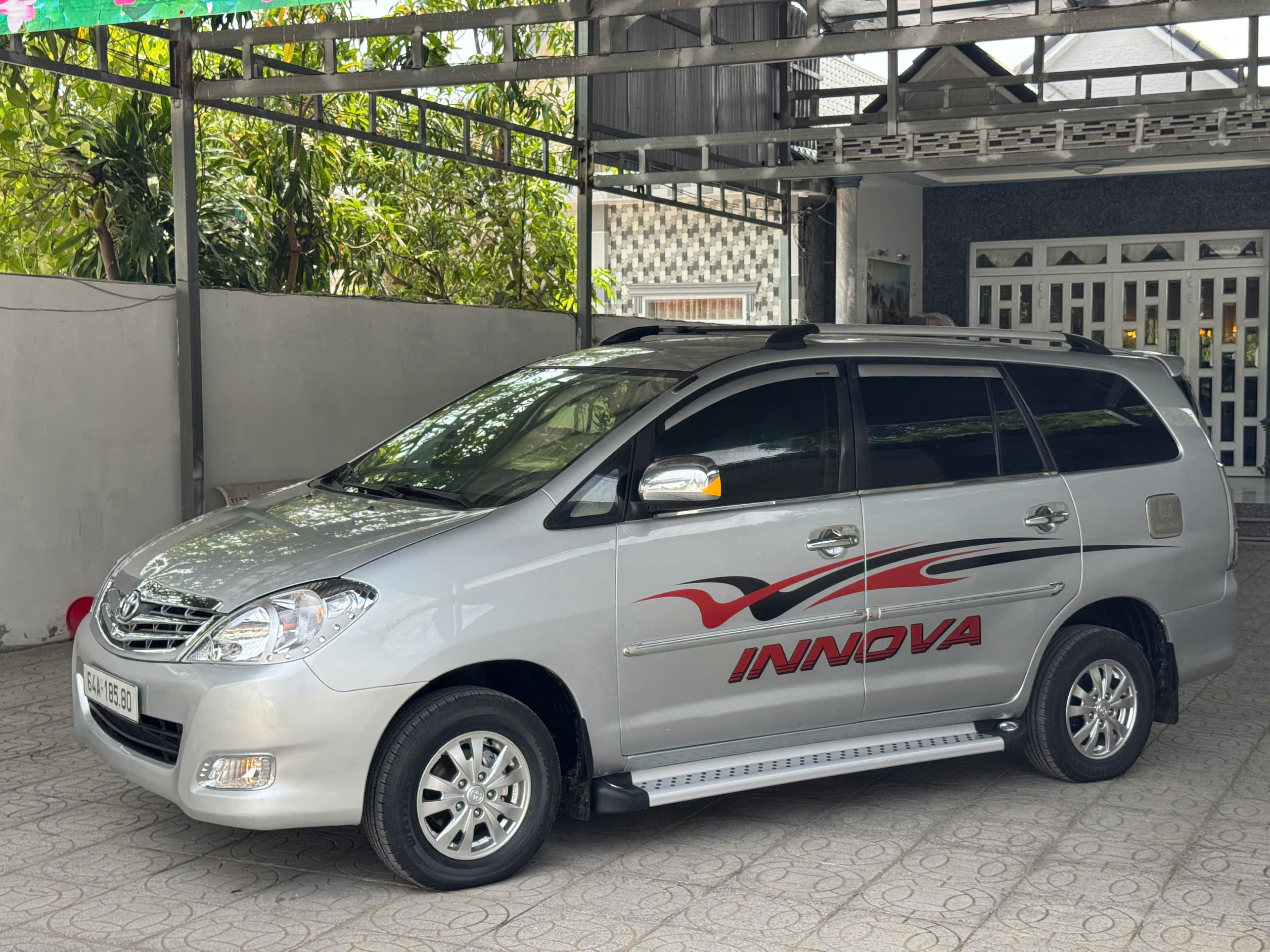 INNOVA 2.0 MT 2008