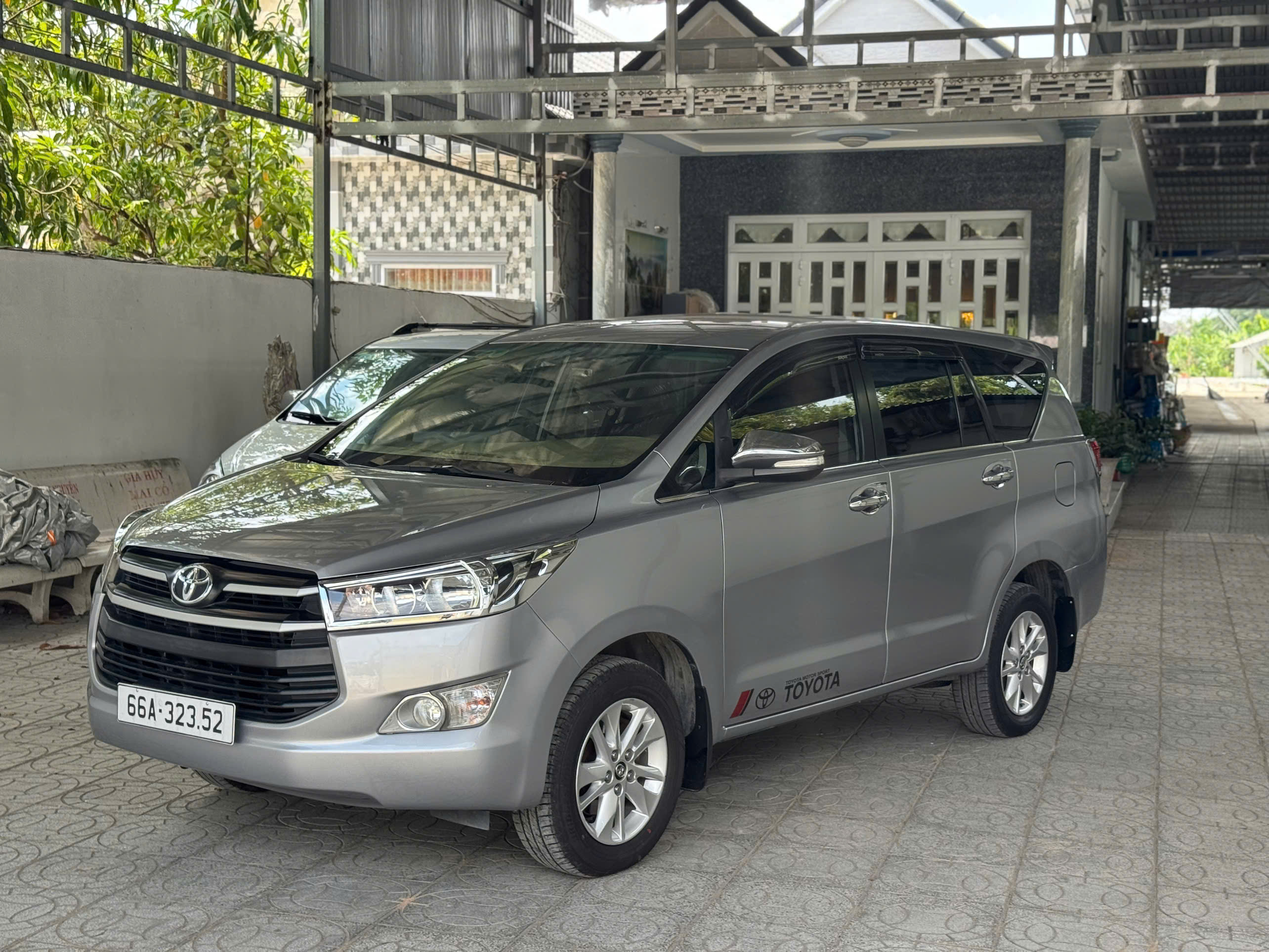 INNOVA e 2017 Nguyên zin