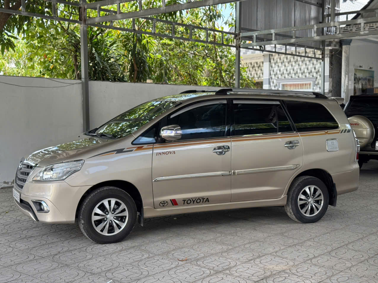 INNOVA E 2015 2 DÀN LẠNH MÀN HÌNH CÓ FULL