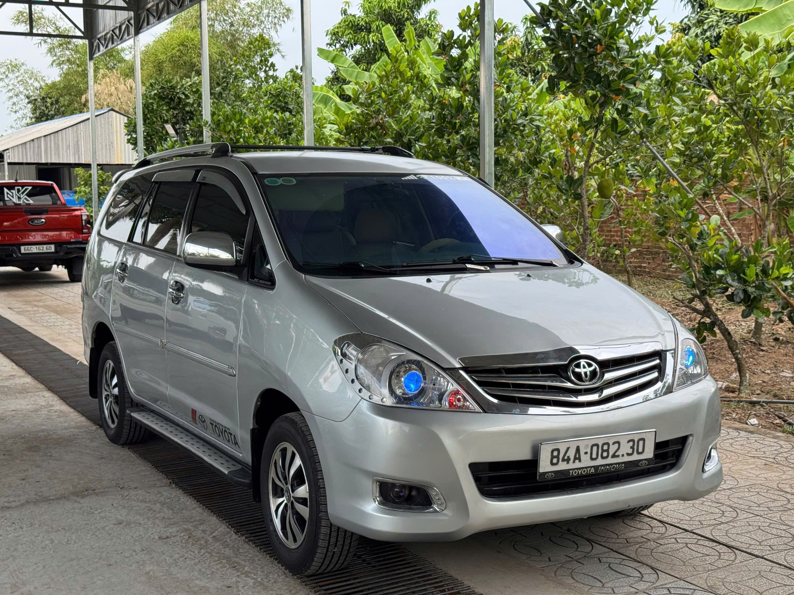 INNOVA G 2008